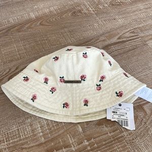 BNWT BUCKET HAT